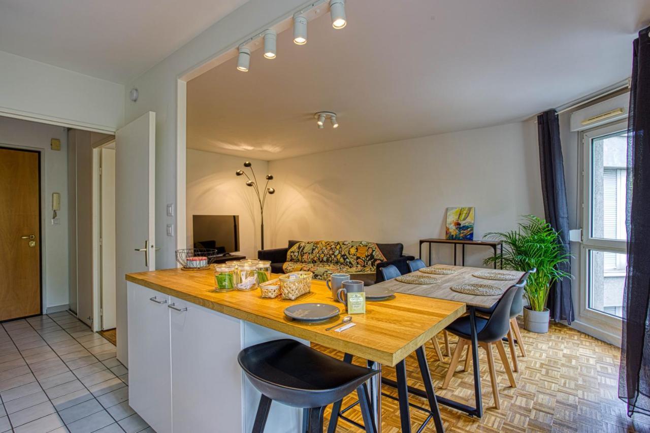 Part Dieu. Appartement rénové avec box garage Lione Esterno foto