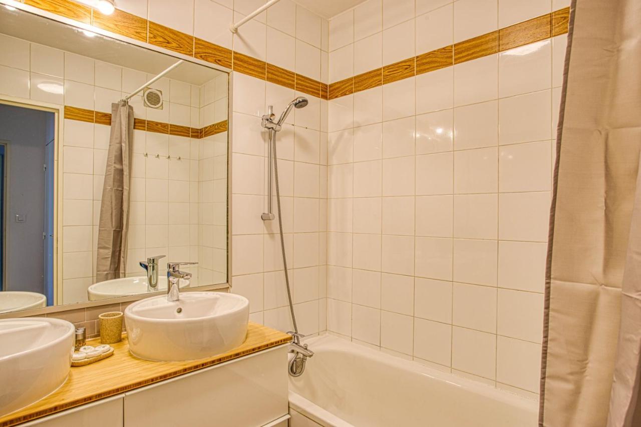 Part Dieu. Appartement rénové avec box garage Lione Esterno foto
